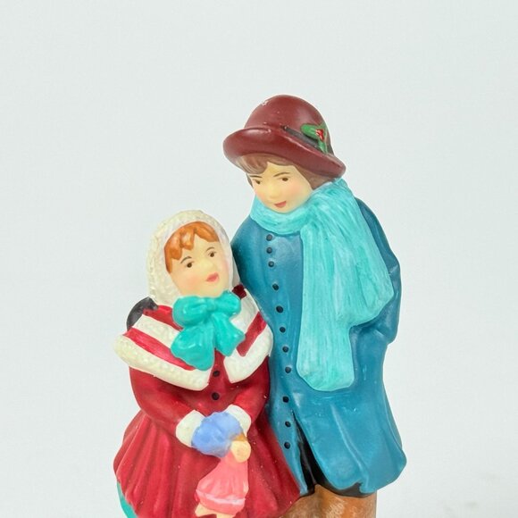 Dept 56 Heritage Village Christmas Carolers Set of 3 58631 Accessory w/Box - Picture 5 of 12